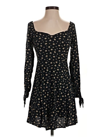 American Eagle Outfitters Casual Dress (view 1)