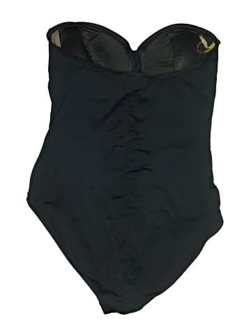 La Blanca One Piece Swimsuit (view 2)