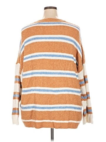 American Eagle Outfitters Pullover Sweater (view 2)