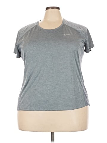 Nike Short Sleeve Top (view 1)