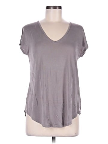 Maurices Short Sleeve T-Shirt (view 1)