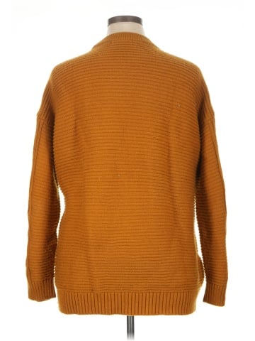 Uniqlo Pullover Sweater (view 2)