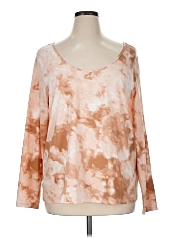 Candace Cameron Bure 3/4 Sleeve Top (view 1)
