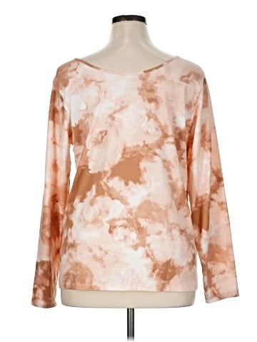 Candace Cameron Bure 3/4 Sleeve Top (view 2)