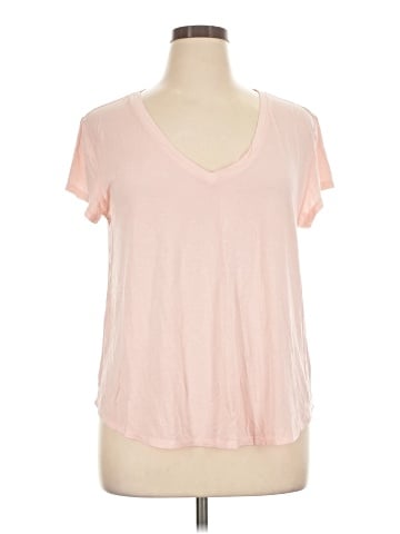 American Eagle Outfitters Short Sleeve T-Shirt (view 1)