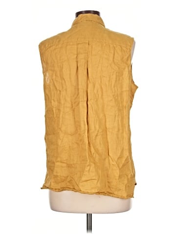 Uniqlo Sleeveless Button-Down Shirt (view 2)