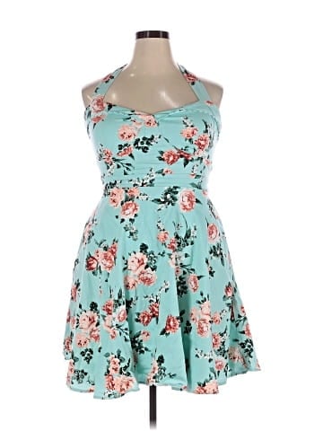 Hot Topic Casual Dress (view 1)