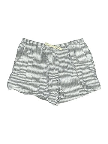 Gap Shorts (view 1)