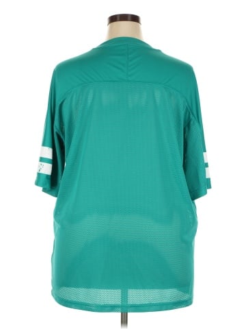 Urban Outfitters 3/4 Sleeve T-Shirt (view 2)
