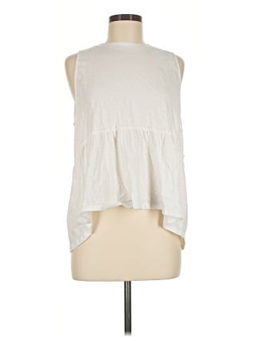 American Eagle Outfitters Sleeveless T-Shirt (view 1)