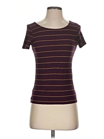 American Eagle Outfitters Short Sleeve T-Shirt (view 1)