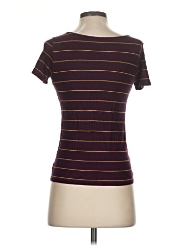 American Eagle Outfitters Short Sleeve T-Shirt (view 2)