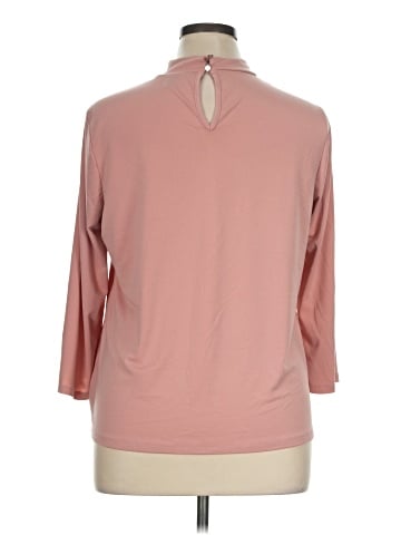 Cable & Gauge 3/4 Sleeve Blouse (view 2)
