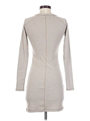 Everlane Casual Dress (view 2)