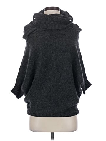 Vince. Poncho (view 1)