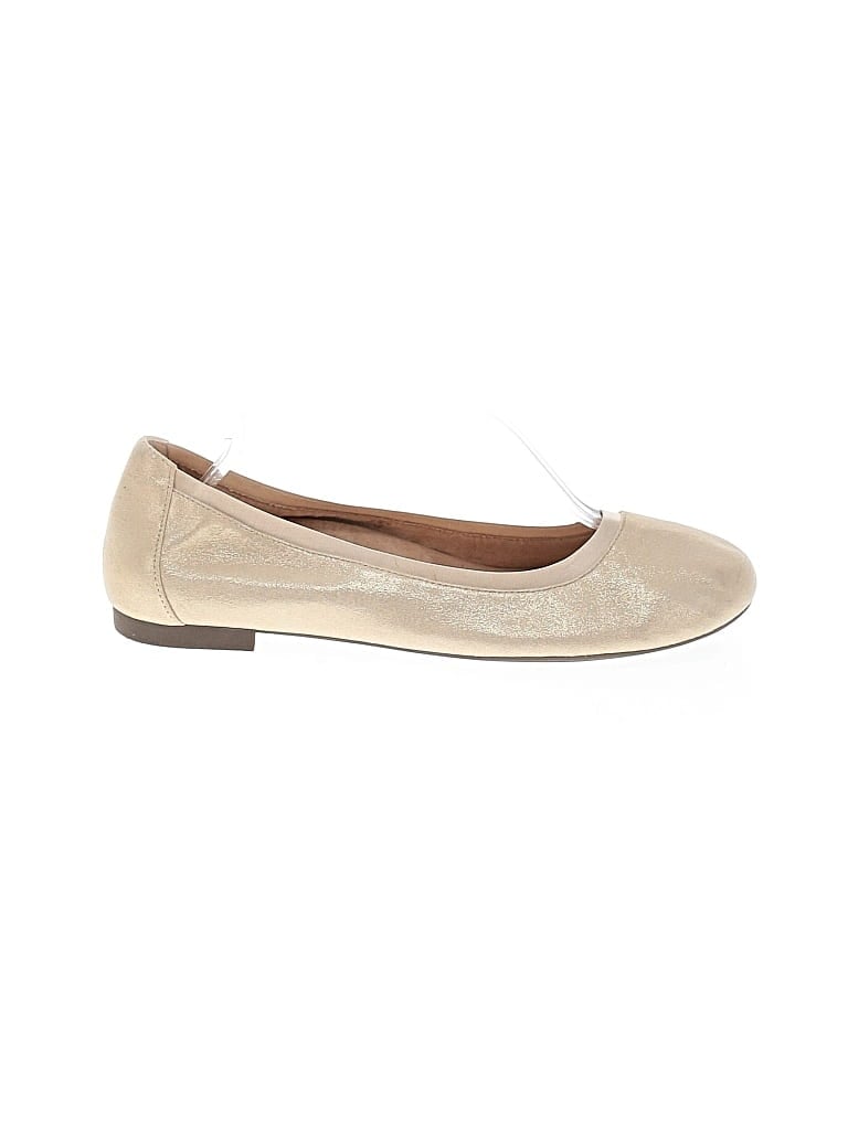 Pre-owned Vionic Flats In Ivory