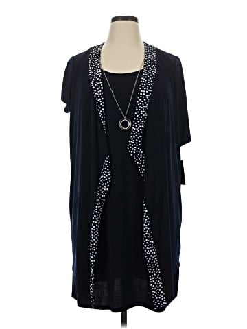 En Focus Sleeveless T-Shirt (view 1)