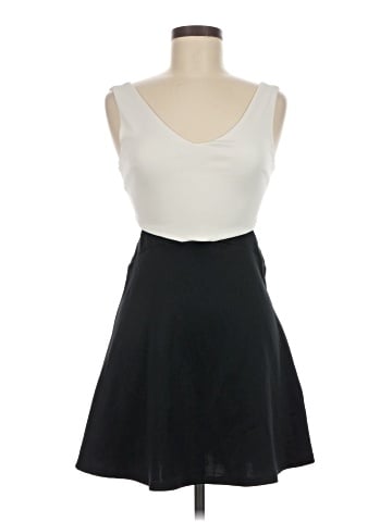 Bershka Casual Dress (view 1)