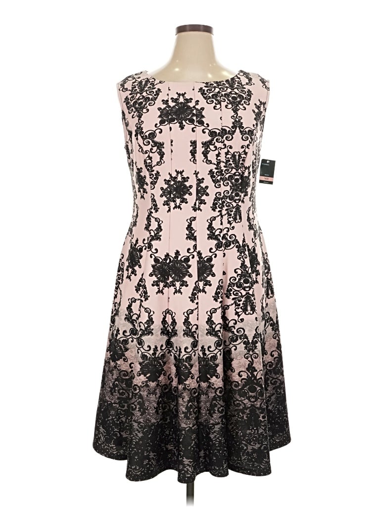 Gabby Skye Cocktail Dress In Black