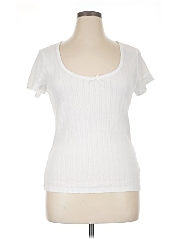 Old Navy Short Sleeve T-Shirt (view 1)