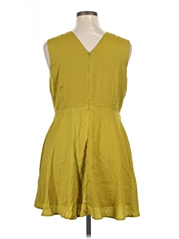 Banana Republic Factory Store Casual Dress (view 2)
