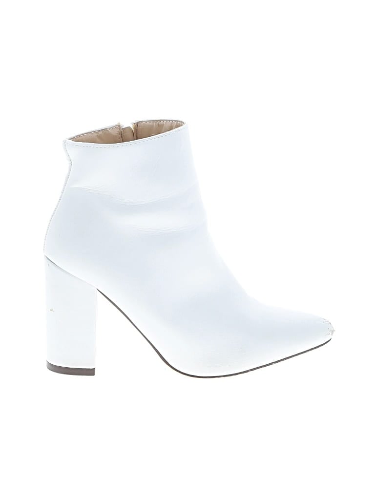 Pre-owned Lulus Ankle Boots In White