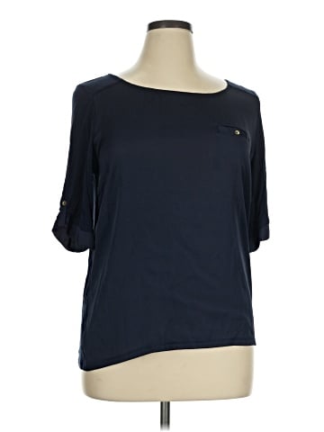 The Limited Short Sleeve Top (view 1)