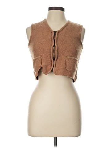 Requirements Vest (view 1)