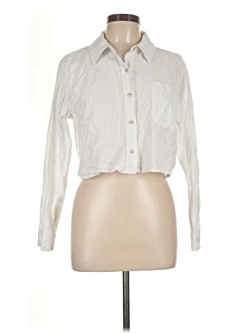 Universal Thread Long Sleeve Button-Down Shirt (view 1)