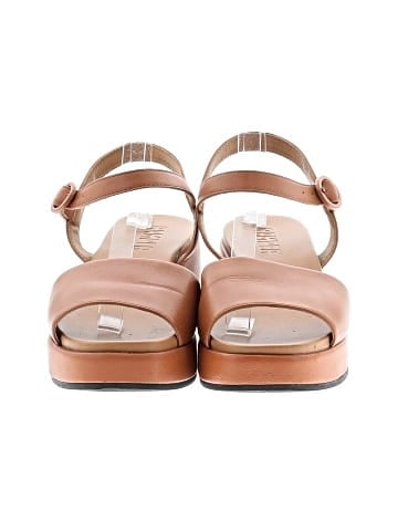 Camper Wedges (view 2)