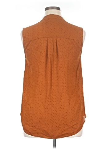 CAbi Sleeveless Button-Down Shirt (view 2)