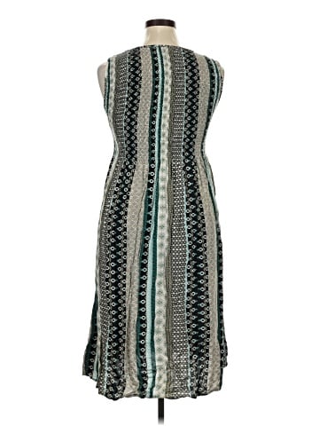 Croft & Barrow Casual Dress (view 2)