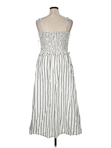 Old Navy Casual Dress (view 2)