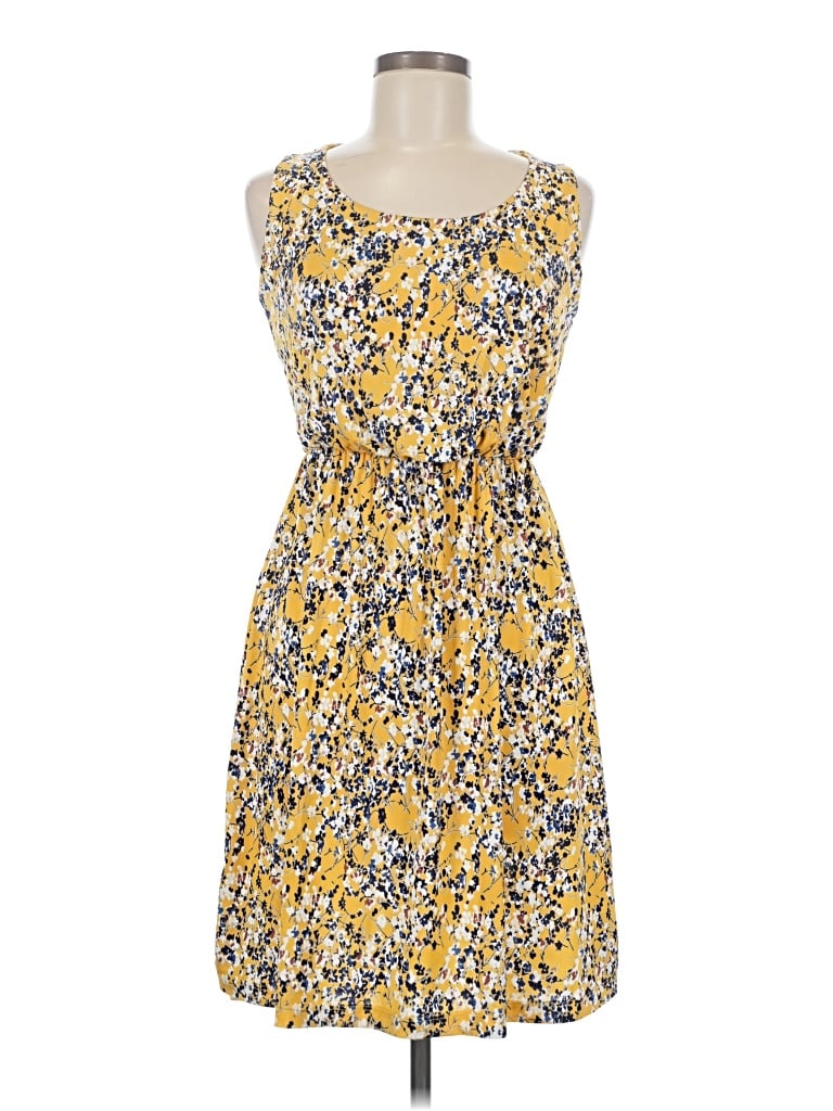 Pre-owned Gilli Casual Dress In Yellow