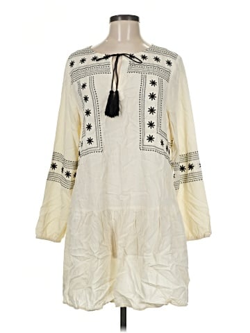 Cupcakes & Cashmere Casual Dress (view 1)