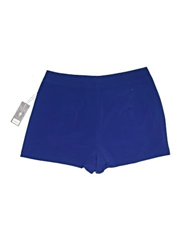 Jennifer Lopez Shorts (view 2)