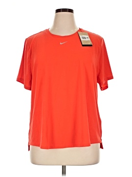 Nike Active T-Shirt (view 1)