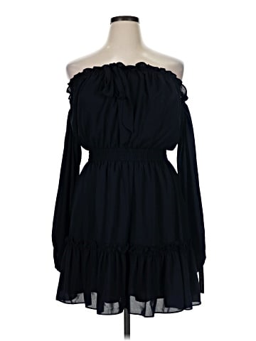 Clover and Sloane Casual Dress (view 1)
