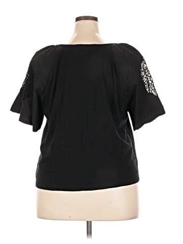Old Navy Short Sleeve T-Shirt (view 2)