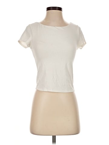 Uniqlo Short Sleeve T-Shirt (view 1)