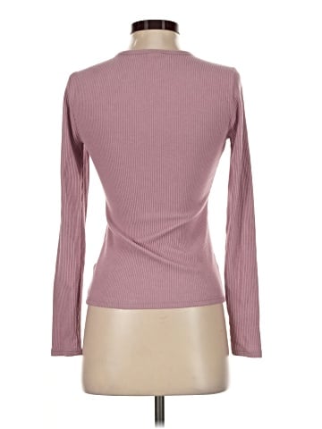 Old Navy Long Sleeve T-Shirt (view 2)
