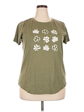 Maurices Short Sleeve T-Shirt (view 1)