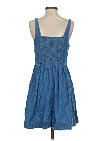 Old Navy Casual Dress (view 2)