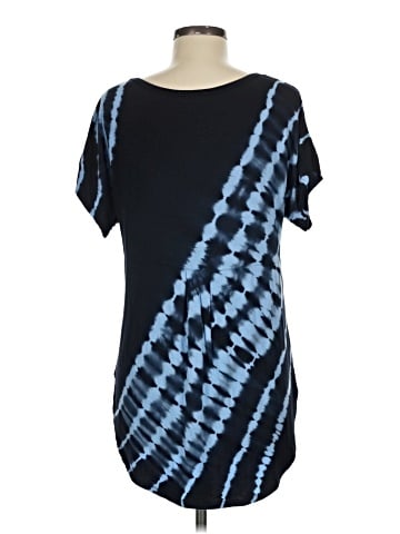 Lucy & Laurel Short Sleeve Top (view 2)