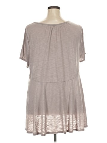 Lane Bryant Short Sleeve T-Shirt (view 2)