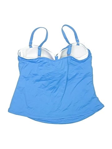 La Blanca Swimsuit Top (view 2)