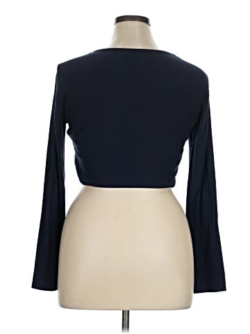 Unbranded 3/4 Sleeve T-Shirt (view 2)