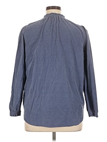 Gloria Vanderbilt Long Sleeve Button-Down Shirt (view 2)