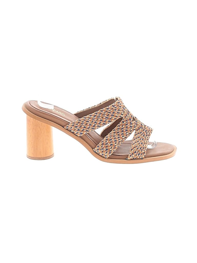 Pre-owned Kaanas Sandals In Tan