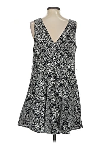 Banana Republic Casual Dress (view 2)
